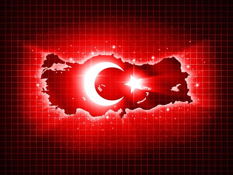 Türkiye'nin Kırmızı Kalbi: Ay Yıldızlı Siluet
