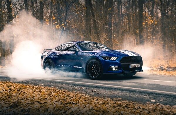 Mavi Spor Araba Burnout Posteri